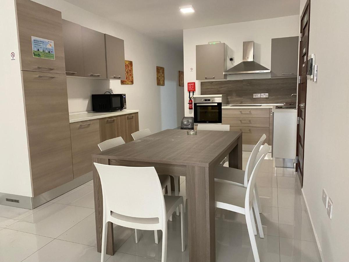 Sunrise Court Apartment Marsaskala Exterior foto