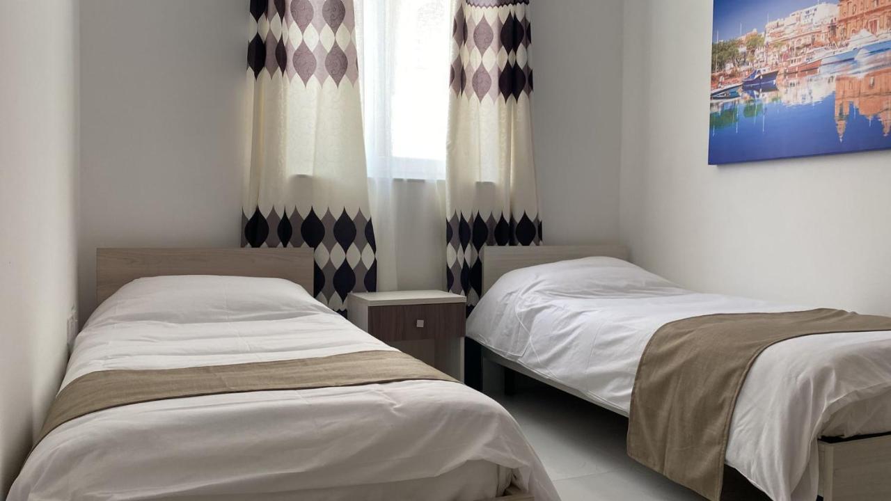Sunrise Court Apartment Marsaskala Exterior foto